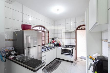 Casa à venda com 400m², 3 quartos e 4 vagas Casa à venda com 400m², 3 quartos e 4 vagasCozinha