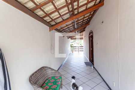 Casa à venda com 400m², 3 quartos e 4 vagas Casa à venda com 400m², 3 quartos e 4 vagasVaranda