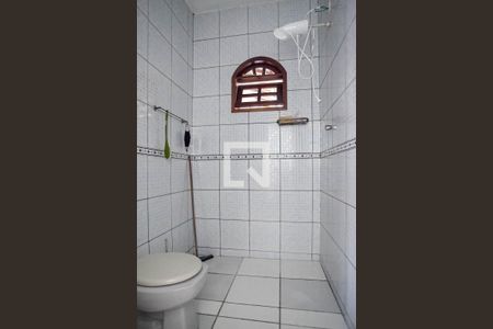 Casa à venda com 400m², 3 quartos e 4 vagas Casa à venda com 400m², 3 quartos e 4 vagasBanheiro da suíte