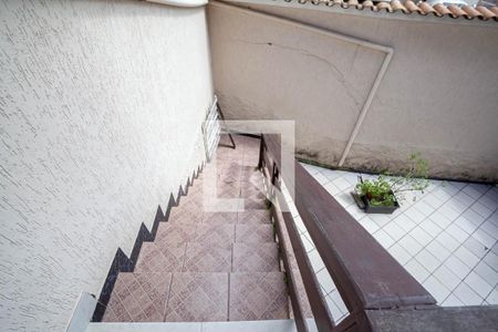 Casa à venda com 400m², 3 quartos e 4 vagas Casa à venda com 400m², 3 quartos e 4 vagasEscada