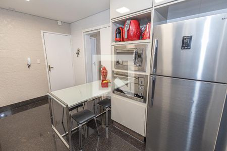 Apartamento à venda com 180m², 3 quartos e 2 vagas Apartamento à venda com 180m², 3 quartos e 2 vagasCozinha
