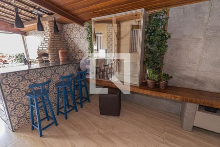 Apartamento à venda com 180m², 3 quartos e 2 vagas Apartamento à venda com 180m², 3 quartos e 2 vagasSala de TV