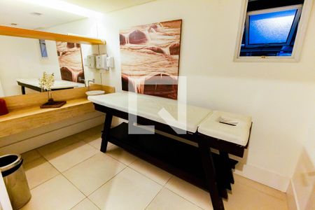 Apartamento à venda com 130m², 2 quartos e 2 vagas Apartamento à venda com 130m², 2 quartos e 2 vagasSpa