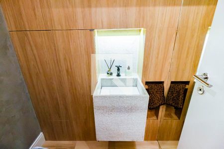 Apartamento à venda com 130m², 2 quartos e 2 vagas Apartamento à venda com 130m², 2 quartos e 2 vagasLavabo