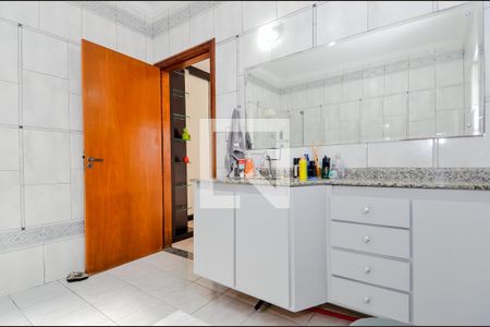 Casa à venda com 261m², 3 quartos e 8 vagasBanheiro da Suíte