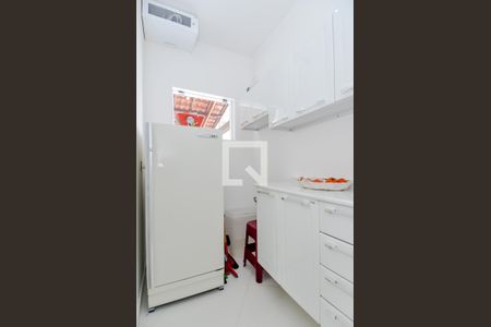 Casa à venda com 261m², 3 quartos e 8 vagasDespensa 