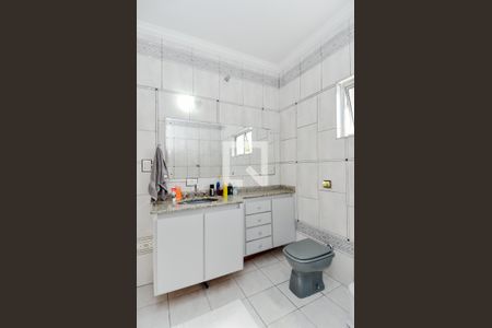 Casa à venda com 261m², 3 quartos e 8 vagasBanheiro da Suíte