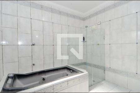 Casa à venda com 261m², 3 quartos e 8 vagasBanheiro da Suíte