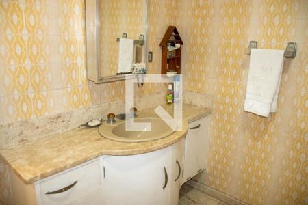 Casa à venda com 444m², 5 quartos e 8 vagas Casa à venda com 444m², 5 quartos e 8 vagasBanheiro 3