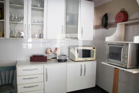 Casa à venda com 444m², 5 quartos e 8 vagas Casa à venda com 444m², 5 quartos e 8 vagasSalão