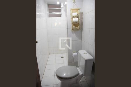 Casa à venda com 444m², 5 quartos e 8 vagas Casa à venda com 444m², 5 quartos e 8 vagasBanheiro de serviço