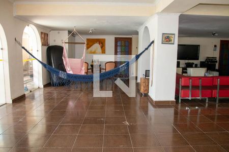 Casa à venda com 444m², 5 quartos e 8 vagas Casa à venda com 444m², 5 quartos e 8 vagasSalão