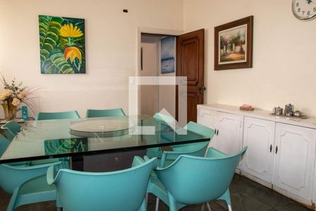 Casa à venda com 444m², 5 quartos e 8 vagas Casa à venda com 444m², 5 quartos e 8 vagasCopa