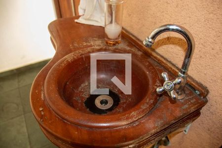 Casa à venda com 444m², 5 quartos e 8 vagas Casa à venda com 444m², 5 quartos e 8 vagasBanheiro 5