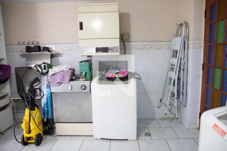 Casa à venda com 444m², 5 quartos e 8 vagas Casa à venda com 444m², 5 quartos e 8 vagasÁrea de Serviço