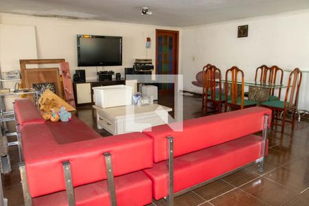 Casa à venda com 444m², 5 quartos e 8 vagas Casa à venda com 444m², 5 quartos e 8 vagasSalão