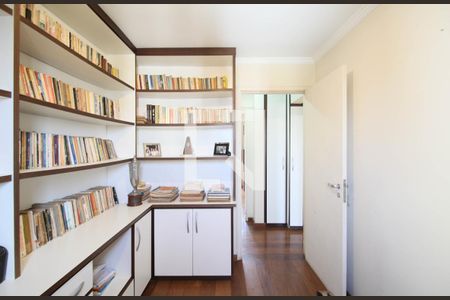 Apartamento à venda com 100m², 3 quartos e 2 vagasQuarto 2