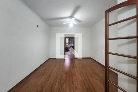 Casa à venda com 304m², 3 quartos e 4 vagasSuíte 1