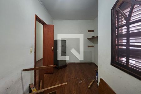 Casa à venda com 304m², 3 quartos e 4 vagasQuarto 1