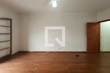 Casa à venda com 304m², 3 quartos e 4 vagasQuarto 2