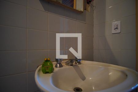 Casa à venda com 200m², 3 quartos e 2 vagasBanheiro da Suíte