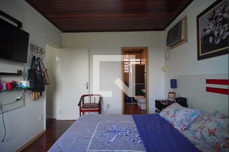 Casa à venda com 200m², 3 quartos e 2 vagasSuíte