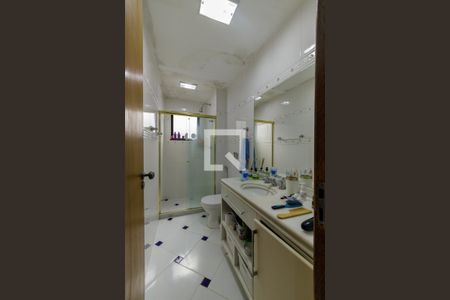 Apartamento à venda com 112m², 3 quartos e 2 vagas Apartamento à venda com 112m², 3 quartos e 2 vagasBanheiro Suíte 1