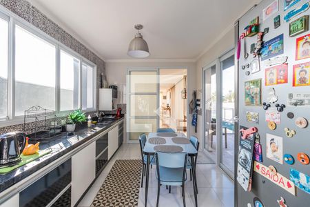 Casa de condomínio à venda com 371m², 4 quartos e 4 vagas Casa de condomínio à venda com 371m², 4 quartos e 4 vagasCozinha