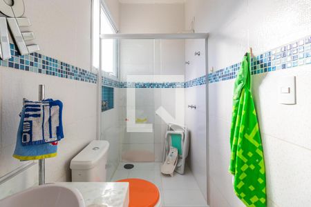 Casa de condomínio à venda com 371m², 4 quartos e 4 vagas Casa de condomínio à venda com 371m², 4 quartos e 4 vagasBanheiro da Suíte 1