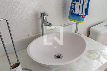 Casa de condomínio à venda com 371m², 4 quartos e 4 vagas Casa de condomínio à venda com 371m², 4 quartos e 4 vagasBanheiro da Suíte 1