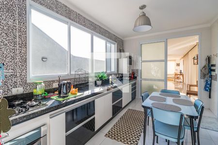 Casa de condomínio à venda com 371m², 4 quartos e 4 vagas Casa de condomínio à venda com 371m², 4 quartos e 4 vagasCozinha