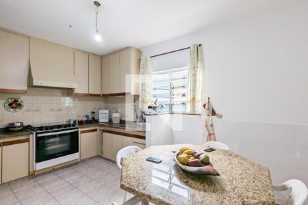 Casa à venda com 222m², 3 quartos e 2 vagasCozinha