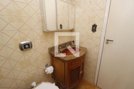 Casa à venda com 170m², 3 quartos e 4 vagasBanheiro Social