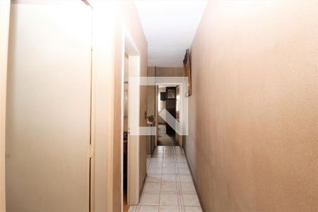 Casa à venda com 170m², 3 quartos e 4 vagasCorredor