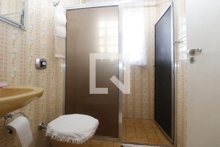 Casa à venda com 170m², 3 quartos e 4 vagasBanheiro da Suíte 1