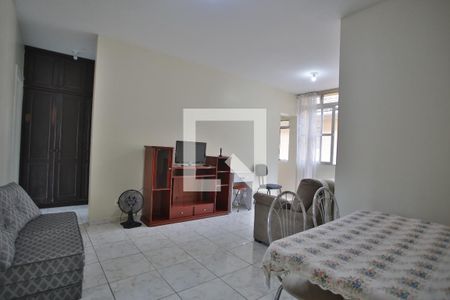 Sala de Estar e Jantar de apartamento para alugar com 1 quarto, 63m² em Gonzaga, Santos