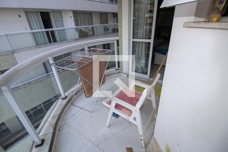 Apartamento à venda com 77m², 2 quartos e 2 vagasVaranda