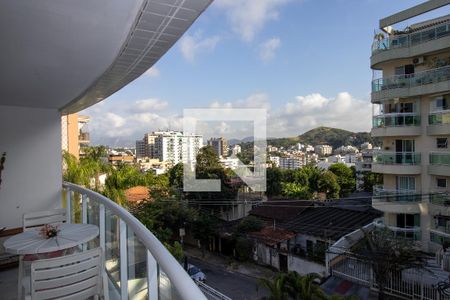 Apartamento à venda com 77m², 2 quartos e 2 vagasVaranda