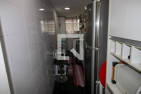 Apartamento à venda com 77m², 2 quartos e 2 vagasCozinha