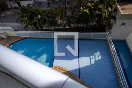 Apartamento à venda com 77m², 2 quartos e 2 vagasVaranda