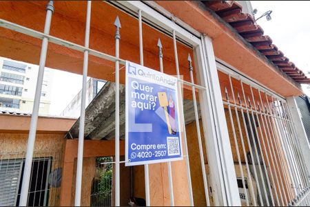 Casa à venda com 367m², 3 quartos e 3 vagas Casa à venda com 367m², 3 quartos e 3 vagasFachada