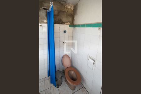 Casa à venda com 240m², 3 quartos e 2 vagasBanheiro Casa 02