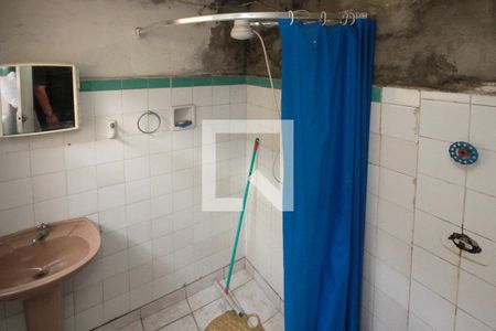 Casa à venda com 240m², 3 quartos e 2 vagasBanheiro Casa 02