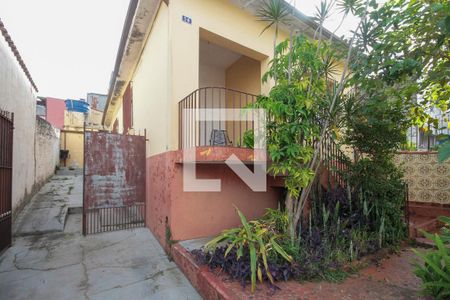 Casa à venda com 240m², 3 quartos e 2 vagasFrente da Casa