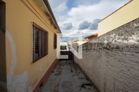 Casa à venda com 240m², 3 quartos e 2 vagascorredor externo