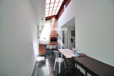 Casa à venda com 144m², 3 quartos e 2 vagasChurrasqueira/Quintal 