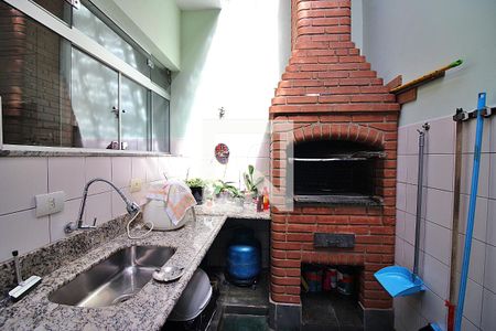 Casa à venda com 144m², 3 quartos e 2 vagasChurrasqueira