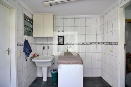 Casa à venda com 144m², 3 quartos e 2 vagasLavanderia