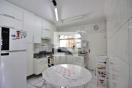 Casa à venda com 144m², 3 quartos e 2 vagasCozinha