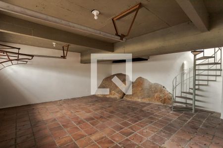 Casa à venda com 225m², 3 quartos e 3 vagas Casa à venda com 225m², 3 quartos e 3 vagasGaragem